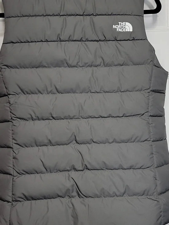 The North Face Aconcagua 3 Quilted Down Vest Womens Small - Picture 5 of 11